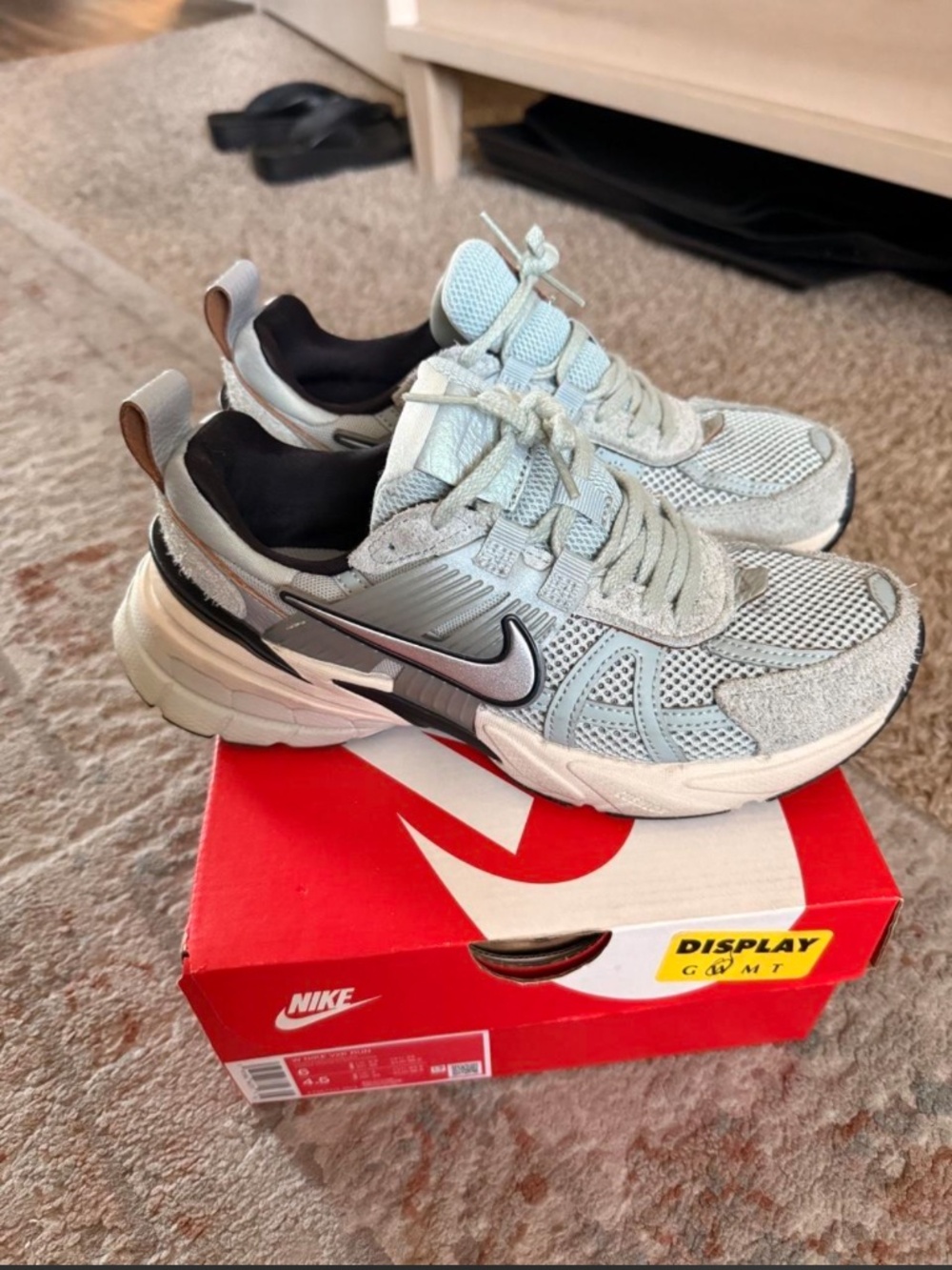 Nike Women’s V2K